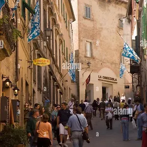 Il Corso Di Montepulciano Stazione